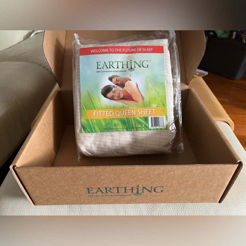 EARTHING Grounding Queen Fitted Sheet, Accessories & Book Set